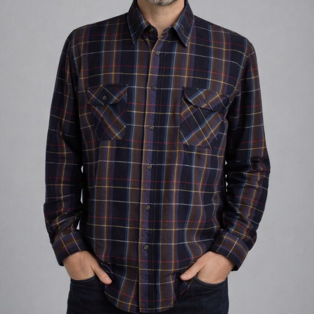 Ozark Trail Flannel Shirt Men’s Size Medium Plaid Button Up Long Sleeve Shacket